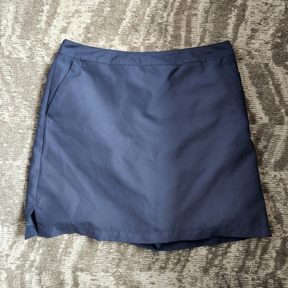Liz Golf Skort Size 12 Short A-Line Pockets Gray.Button pocket